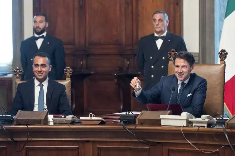 LUIGI DI MAIO E GIUSEPPE CONTE - PRIMO CDM DEL CONTE BIS