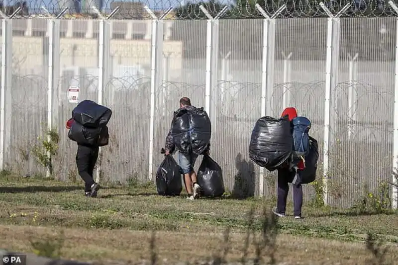 migranti a calais 6