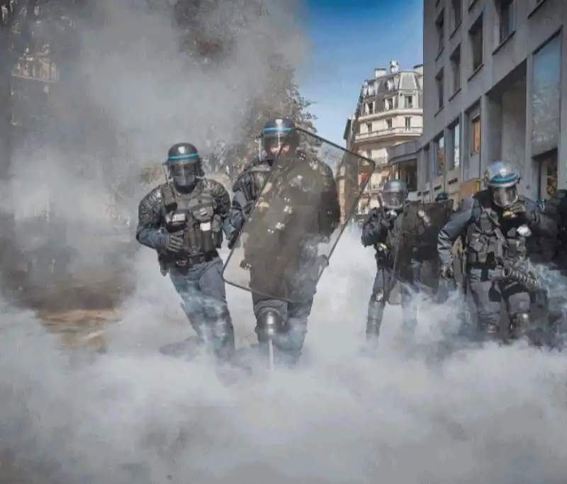 PARIGI - PROTESTE DEI GILET GIALLI