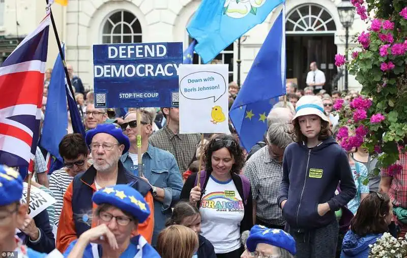 proteste contro boris johnson 3