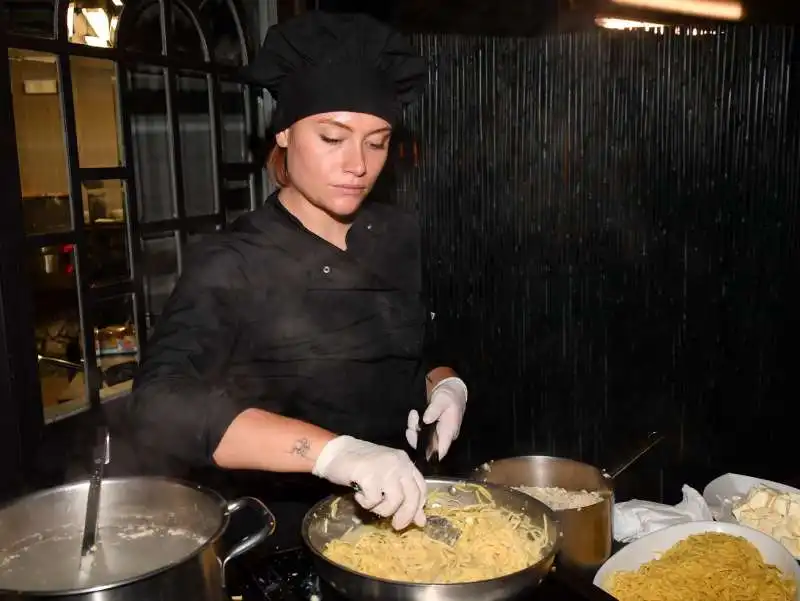 tagliolini cacio e pepe per gli ospiti