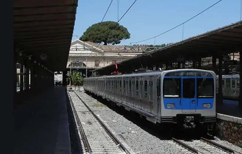 TRENINO ROMA OSTIA