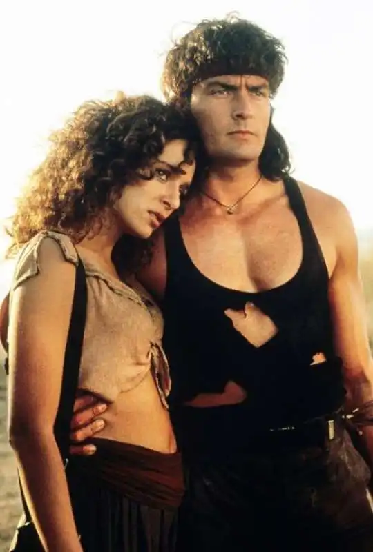 valeria golino in hot shots con charlie sheen