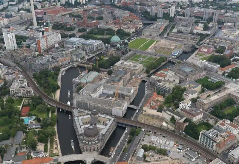 centro di berlino con il vuoto della ii g m