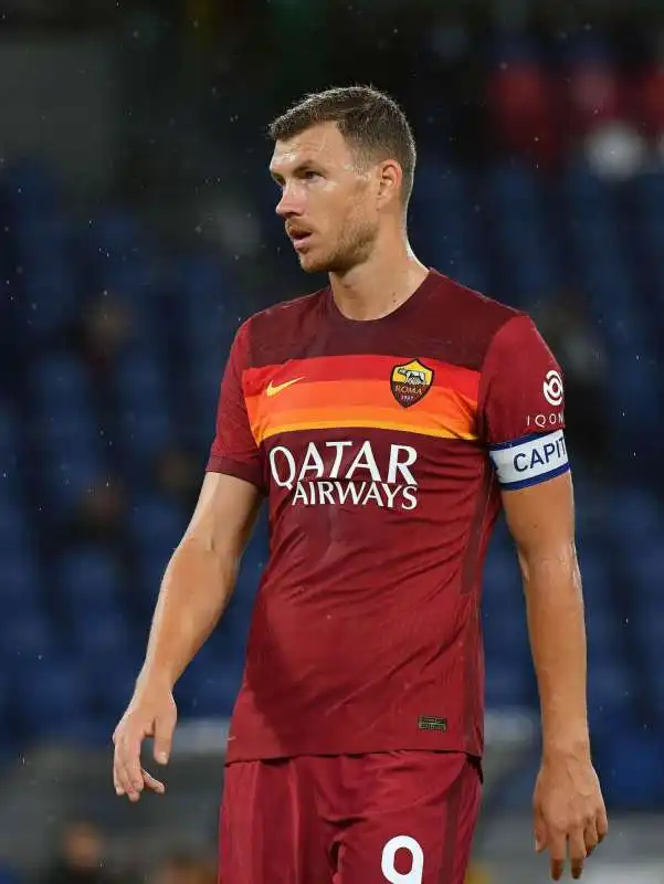 edin dzeko foto mezzelani gmt 001