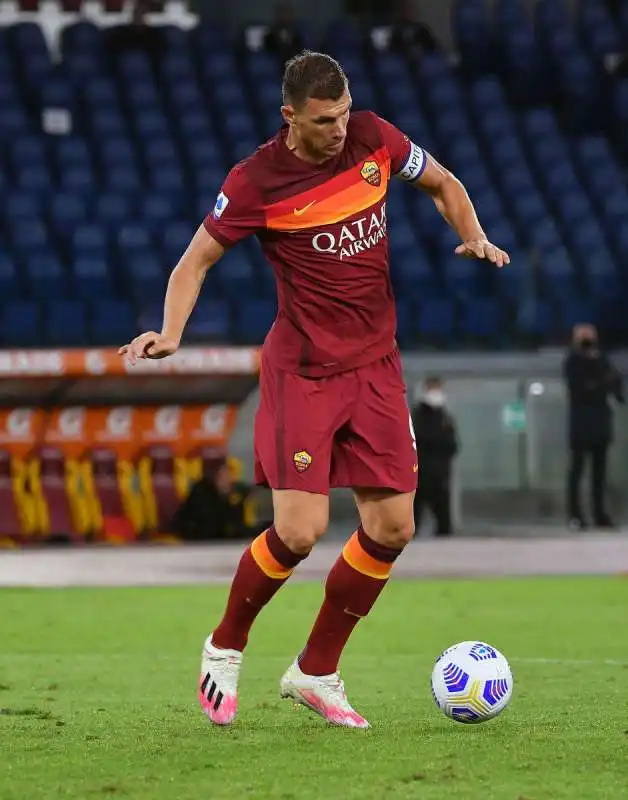 edin dzeko foto mezzelani gmt 002