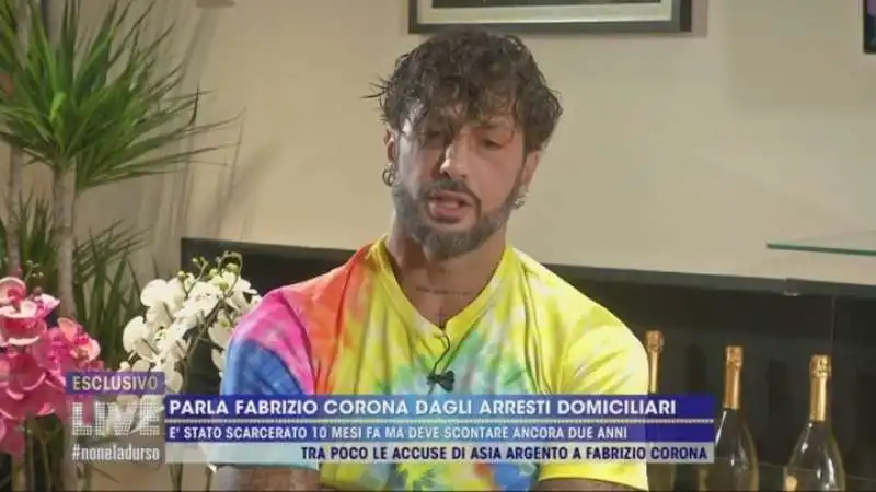 fabrizio corona a 'live non e' la d'urso' 9