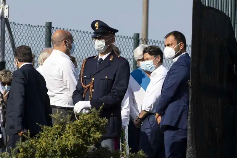 giuseppe conte ai funerali di willy monteiro