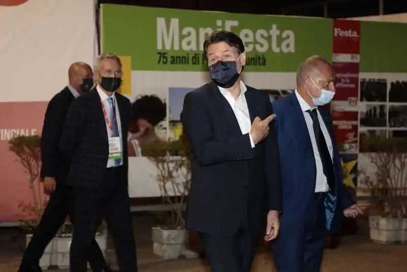 giuseppe conte alla festa de l'unita' di modena  4