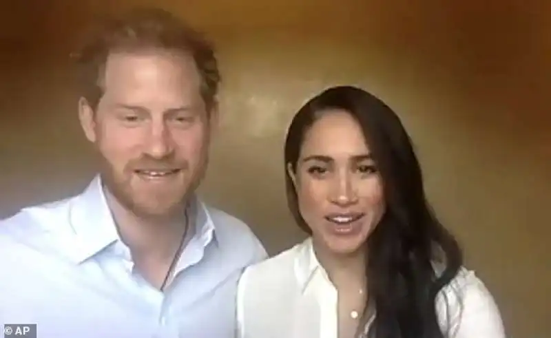 harry e meghan annunciano di aver fatto un accordo con netflix