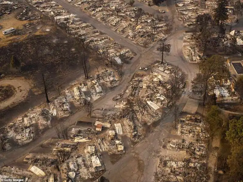 incendio  devastante a phoenix oregon