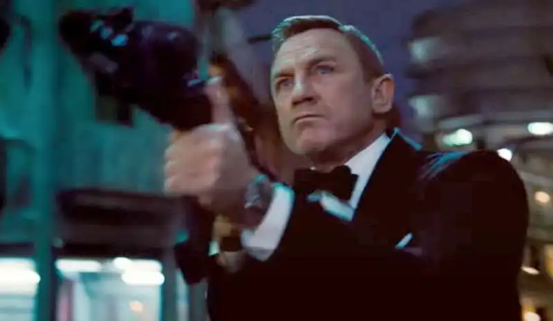 james bond   no time to die 10