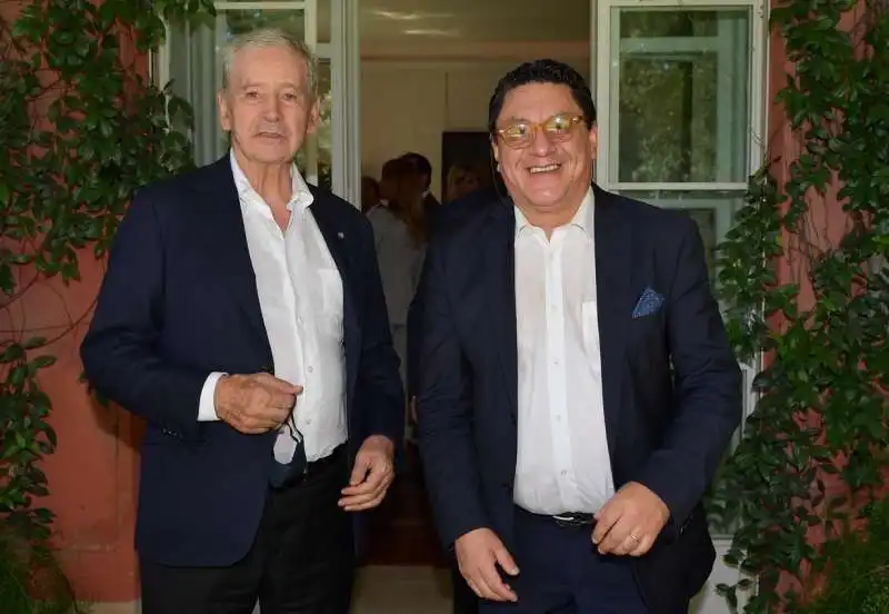 l ambasciatore giovanni castellaneta e nestor ponguta addetto culturale della colombia in italia  foto di bacco