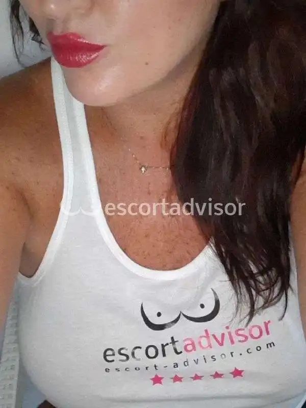 simona miss escort bagnata