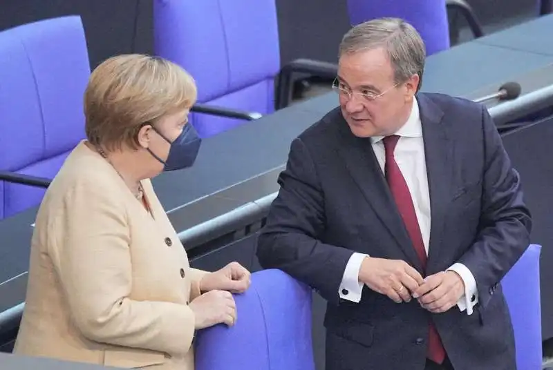 angela merkel armin laschet al bundestag  2