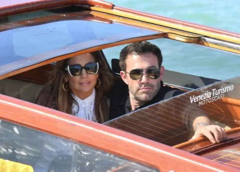 ben affleck e jennifer lopez a venezia  3