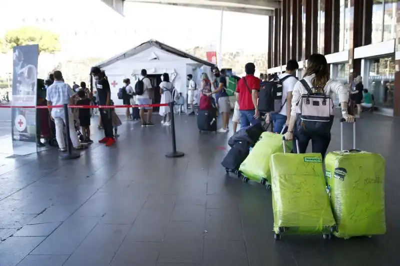 controlli green pass alla stazione di roma 22