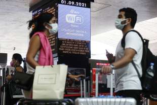 controlli green pass alla stazione di roma 7