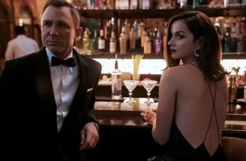 daniel craig e ana de armas 