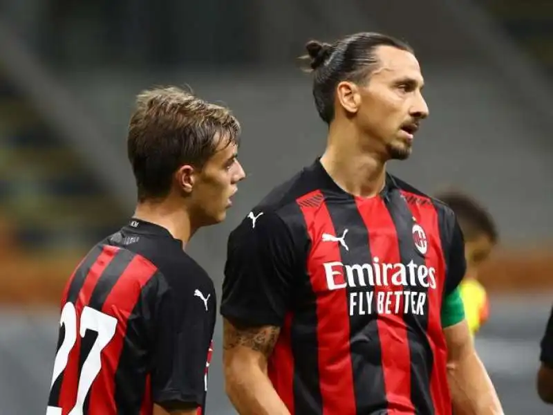 daniel maldini con zlatan ibrahimovic