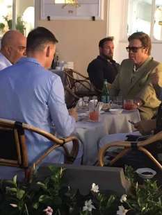 elton john e il marito a capri 2