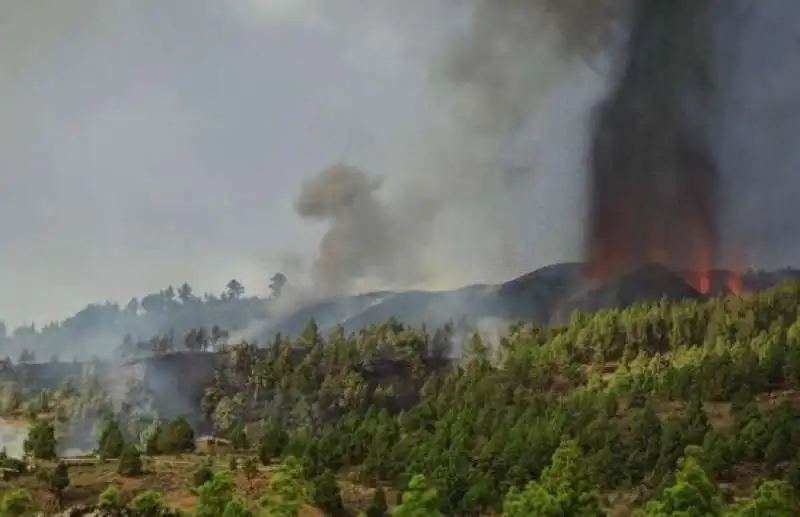 eruzione vulcano cumbre vieja alle canarie 14