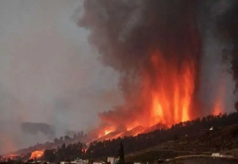 eruzione vulcano cumbre vieja alle canarie 16