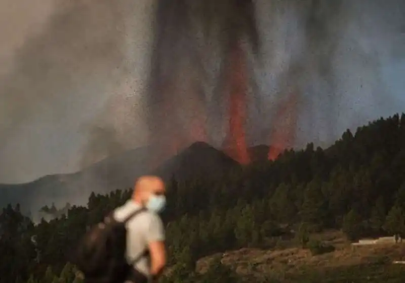 eruzione vulcano cumbre vieja alle canarie 3