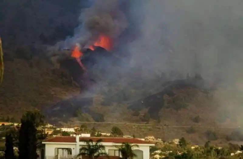 eruzione vulcano cumbre vieja alle canarie 5