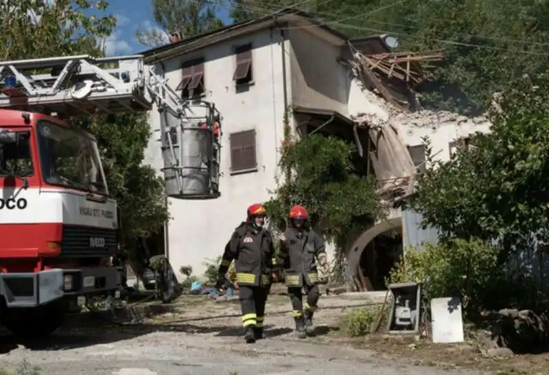 esplosione casa pontremoli     4