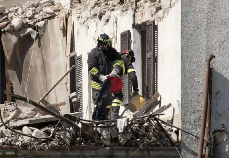 esplosione casa pontremoli     6