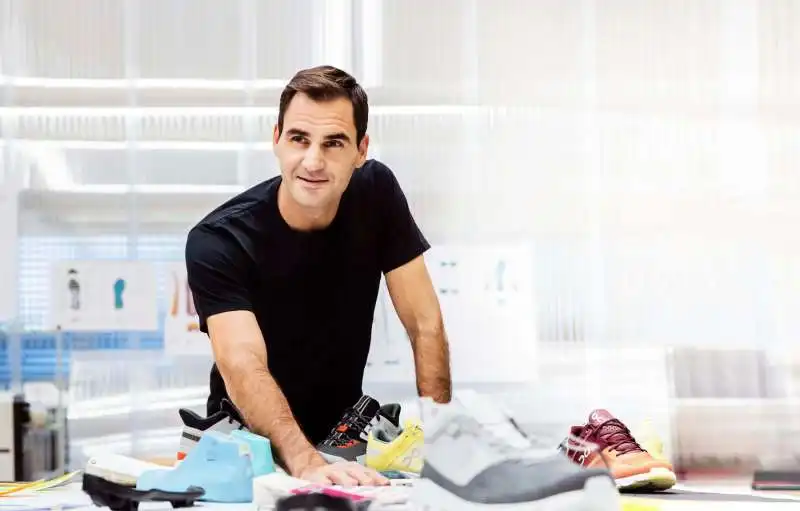 federer e l'azienda di scarpe on 4