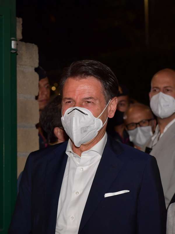 giuseppe conte foto di bacco (8)