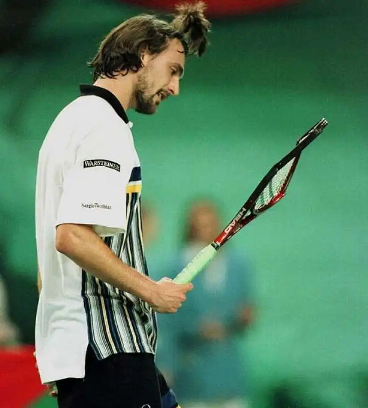 goran ivanisevic racchette spaccate 2