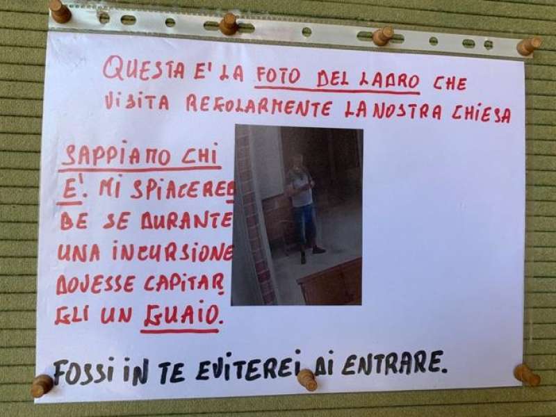 il cartello del prete contro il ladro dell elemosina