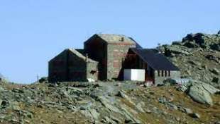 Il rifugio Quintino Sella 3