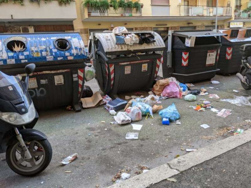 IMMONDIZIA ROMA