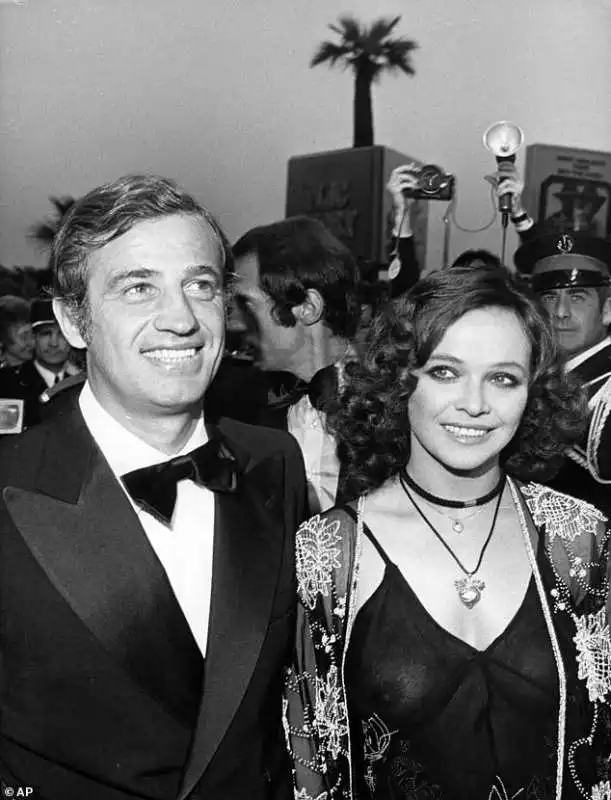 jean paul belmondo con laura antonelli nel 1974 