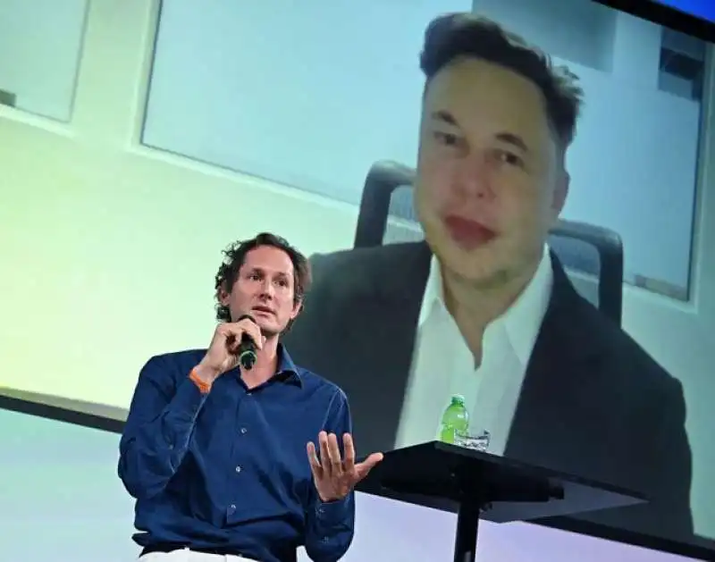 john elkann ed elon musk all’italian tech week 4