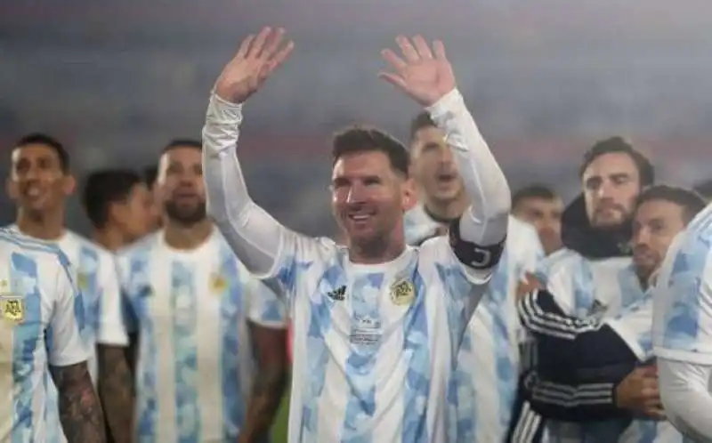 leo messi argentina 2