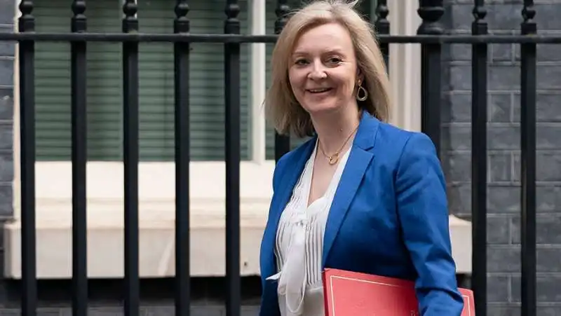 liz truss  12