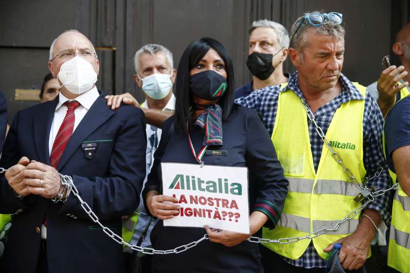 manifestazione dei lavoratori di alitalia a roma 26