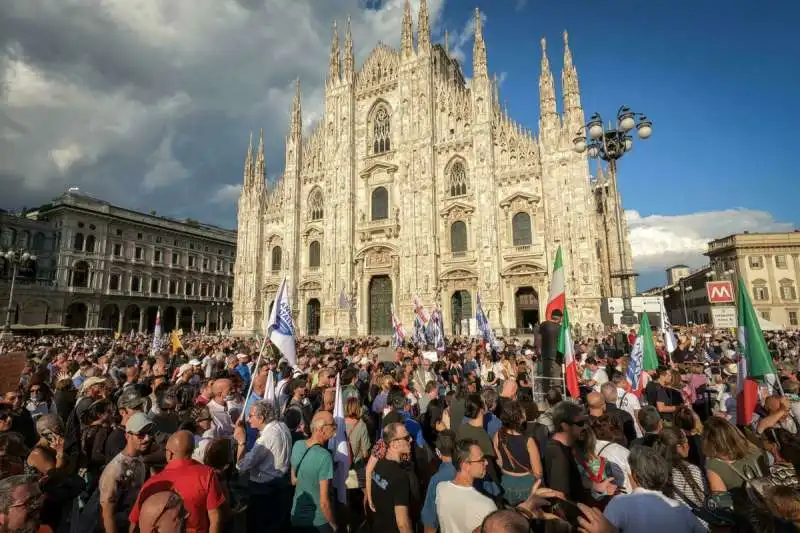 Manifestazione No Green Pass a Milano