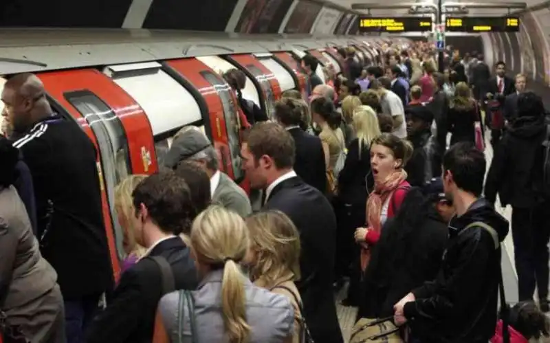 metropolitana a londra 6