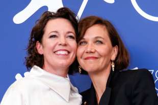 olivia coleman, maggie gyllenhaal