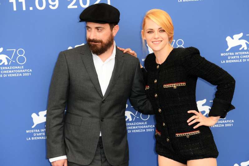 pablo larrain e kirsten stewart a venezia 2