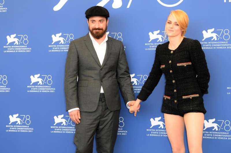 pablo larrain e kirsten stewart a venezia 3