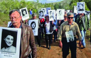 Parenti delle vittime della Colonia Dignidad