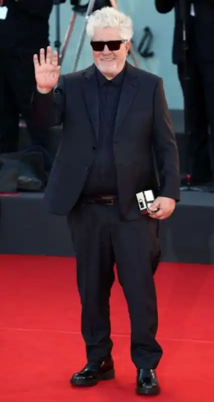 pedro almodovar in giorgio armani