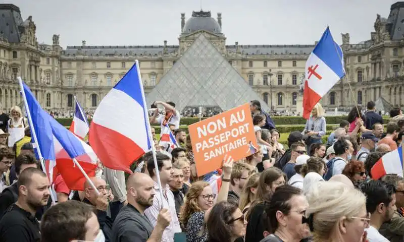 proteste contro il green pass francia 7